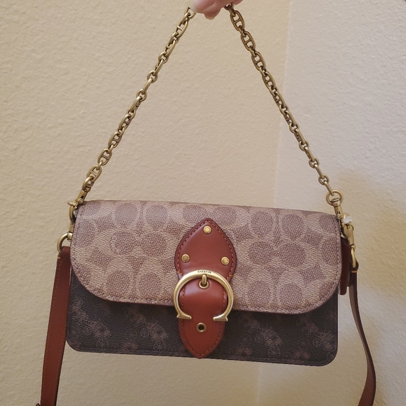 Coach  Beat Crossbody in Signature Canvas - Picture 13 of 15